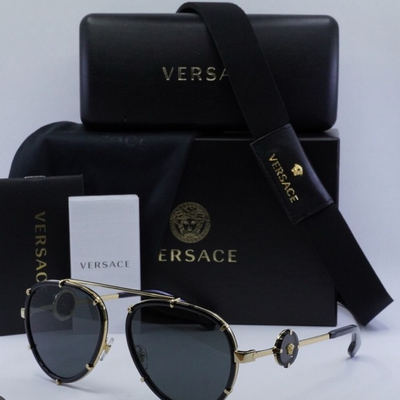 Versace runway glasses - new in the box - Picture 2 of 3